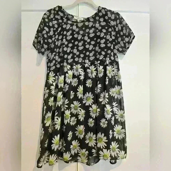 Monteau Yellow Daisy Mixed Pattern Dress - Picture 1 of 7